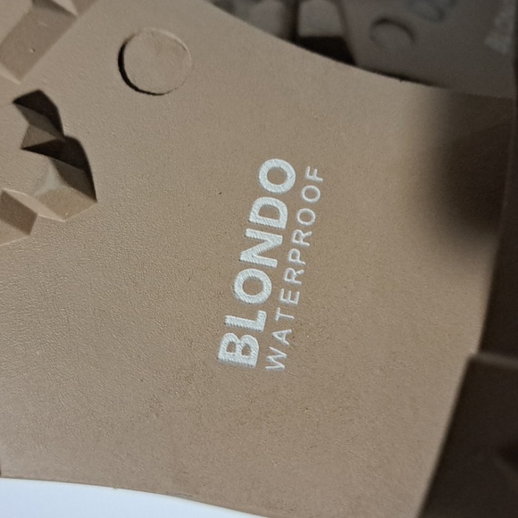 Blondo Roary Waterproof Bootie - Picture 8 of 9